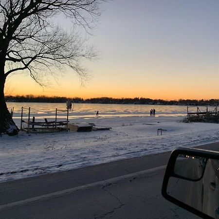 Charming And Happy Walled Lake Mi Cottage Novi Exteriör bild